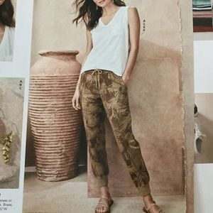 Garnett Hill salt-washed chino joggers